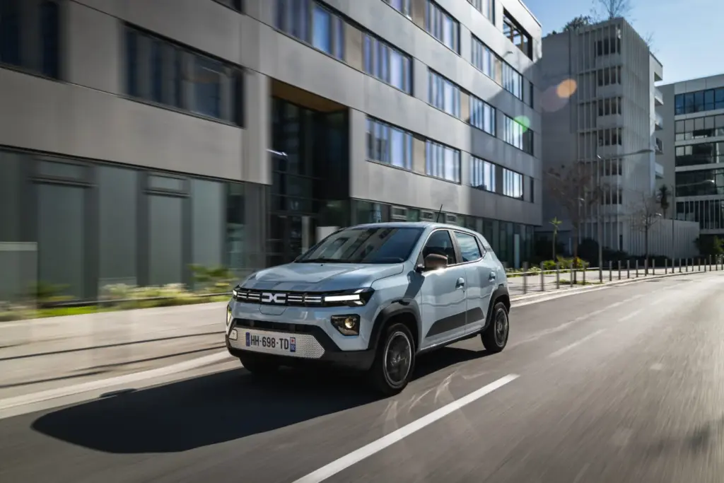 Primera prueba del Dacia Spring 2026: 100 CV que cambian por completo al benjamín rumano