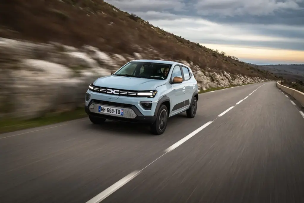 Dacia Spring 100 cv 16 Motor16