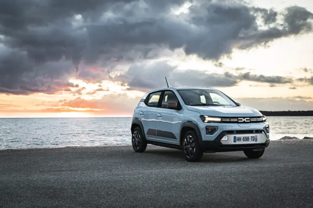 Dacia Spring 100 cv 20 Motor16