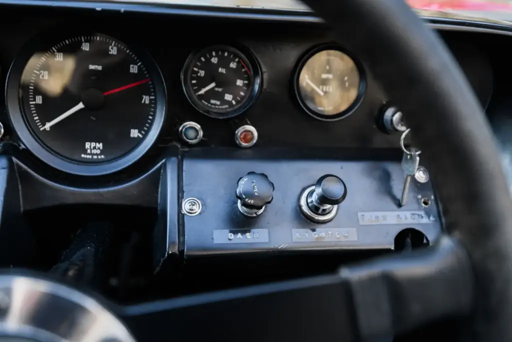 Ford GT40 Mk I 1967 17 Motor16