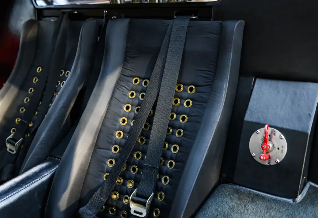 Ford GT40 Mk I 1967 19 Motor16