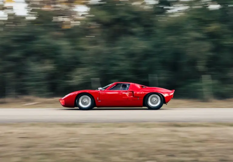 Este Ford GT40 Mk I de calle, uno de solo 31 construidos, sale a subasta