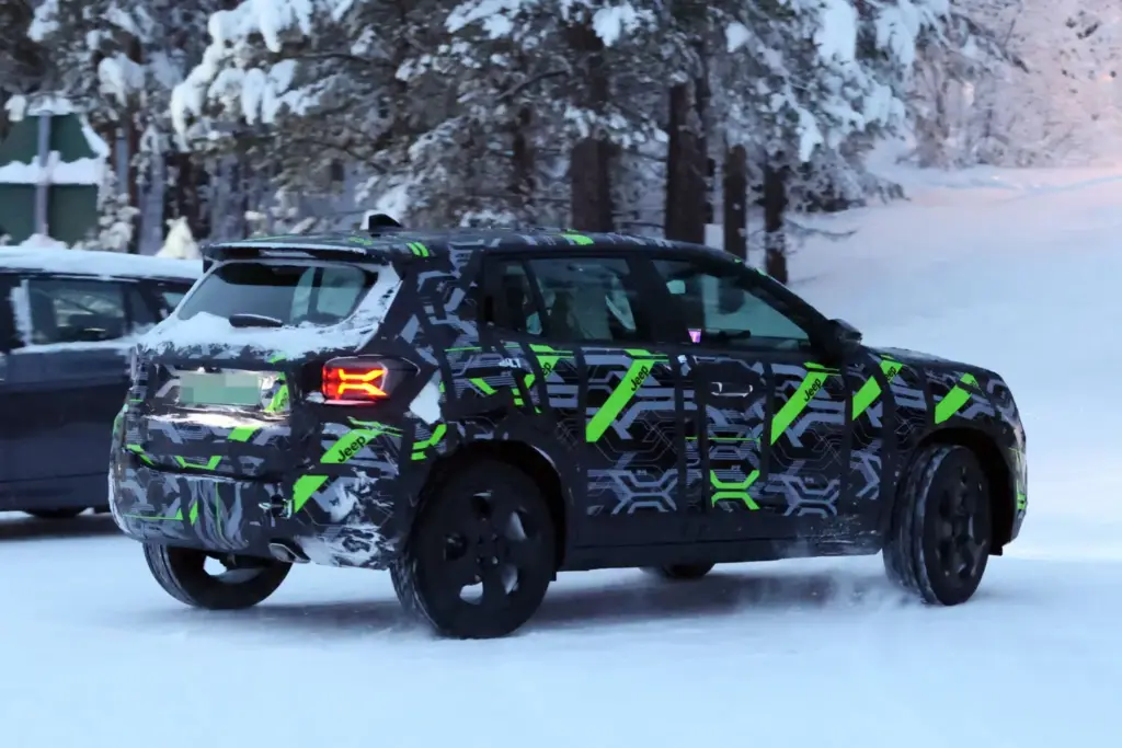 Jeep Avenger 2026 restyling 8 Motor16