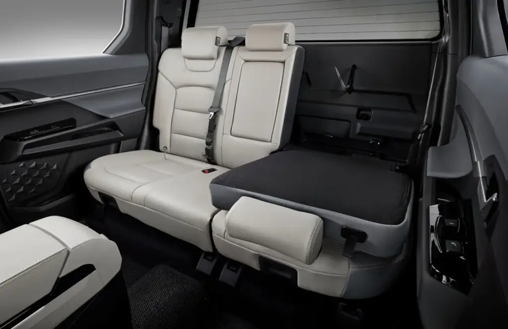 KGM MUSSO EVX 2026 41 Motor16