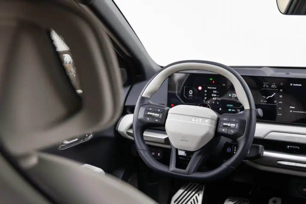 Prueba del Kia EV4 204 CV 81,4 kWh GT-Line. Llegarás muy lejos 6 Motor16 Kia EV4 204 CV long range 1 Motor16