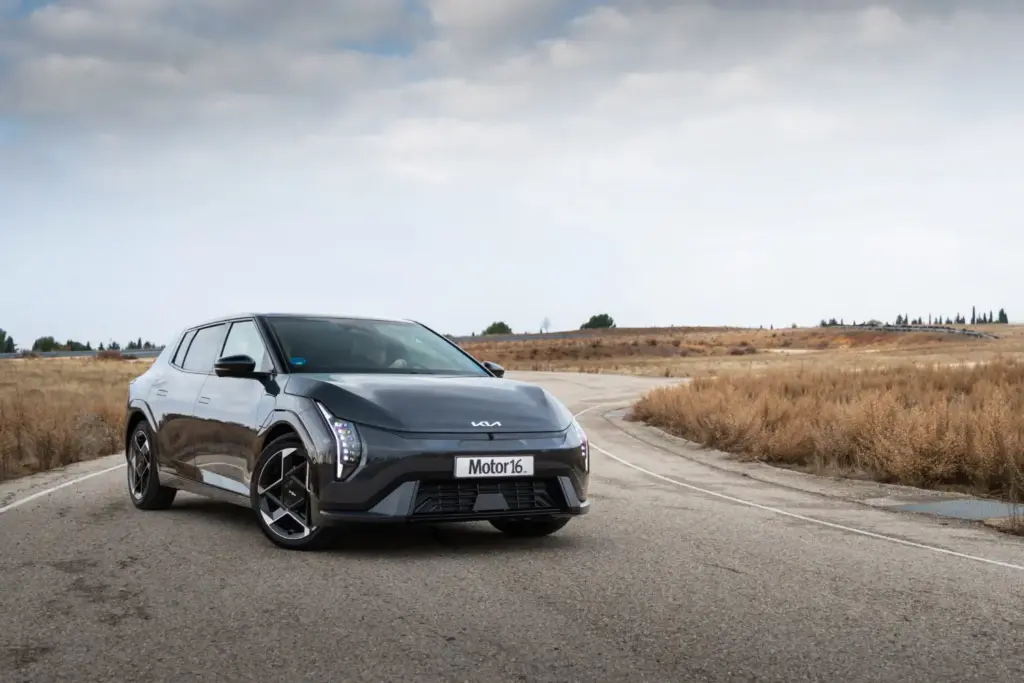 Prueba del Kia EV4 204 CV 81,4 kWh GT-Line. Llegarás muy lejos 43 Motor16 Kia EV4 204 CV long range 38 Motor16