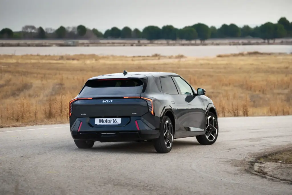 Prueba del Kia EV4 204 CV 81,4 kWh GT-Line. Llegarás muy lejos 48 Motor16 Kia EV4 204 CV long range 43 Motor16