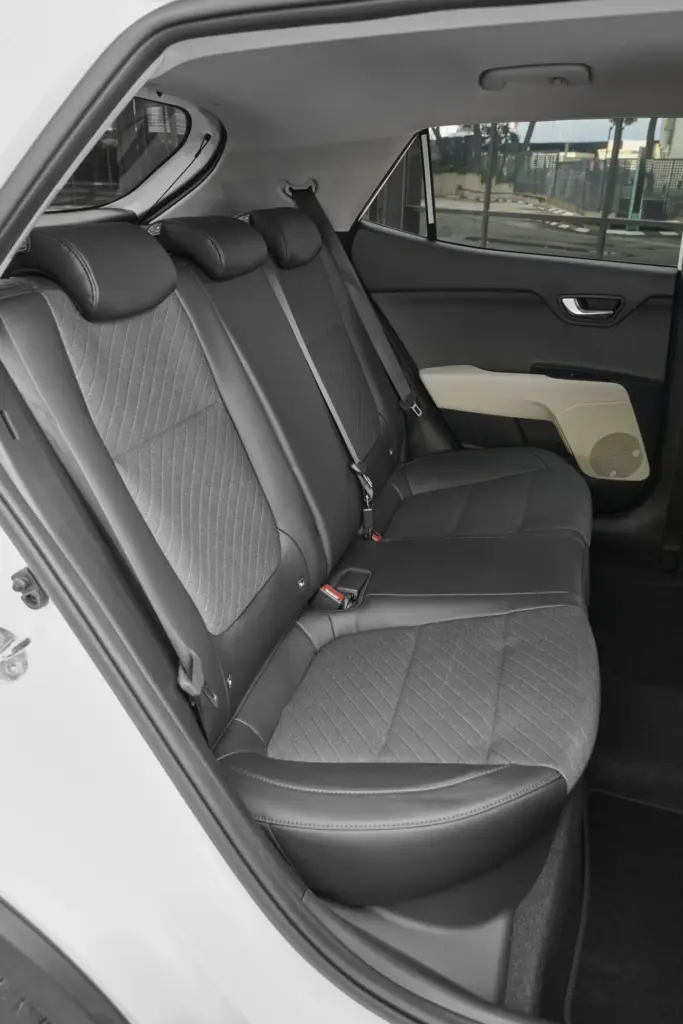 Kia Stonic 78 Motor16