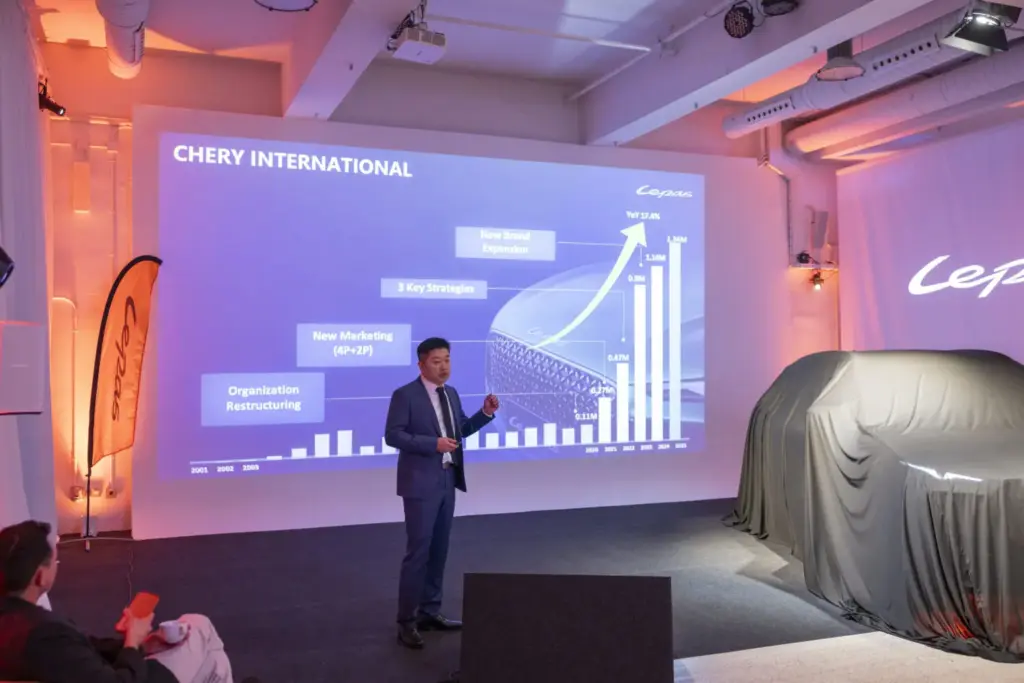 LEPAS L8: el híbrido enchufable que marca el debut de la marca en España 9 Motor16 LEPAS 8 Press 55 Motor16