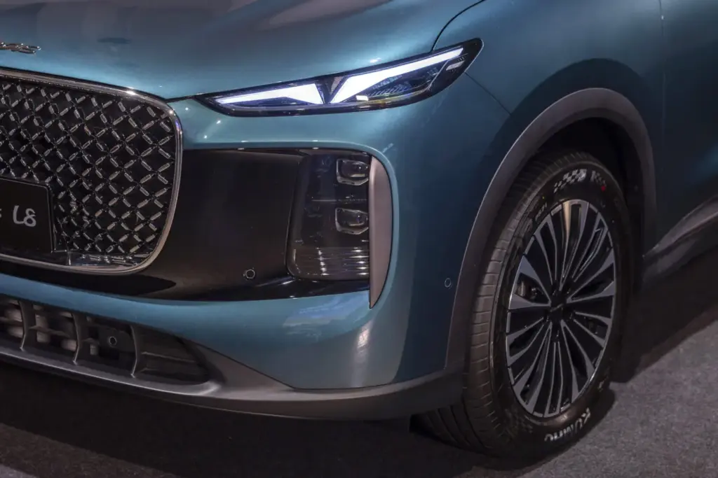 LEPAS L8: el híbrido enchufable que marca el debut de la marca en España 25 Motor16 LEPAS 8 14 Motor16