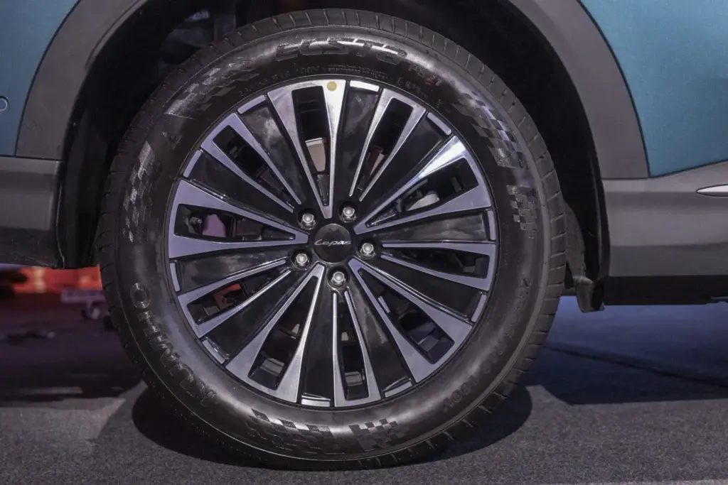 LEPAS L8: el híbrido enchufable que marca el debut de la marca en España 27 Motor16 LEPAS 8 17 Motor16