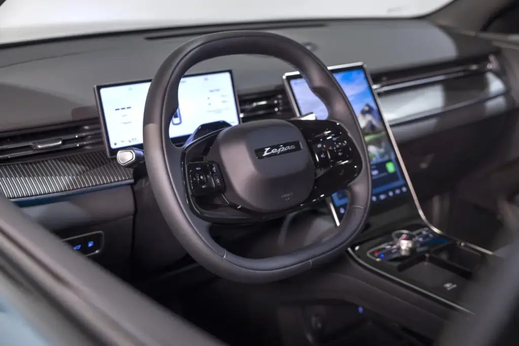 LEPAS L8: el híbrido enchufable que marca el debut de la marca en España 19 Motor16 LEPAS 8 8 Motor16