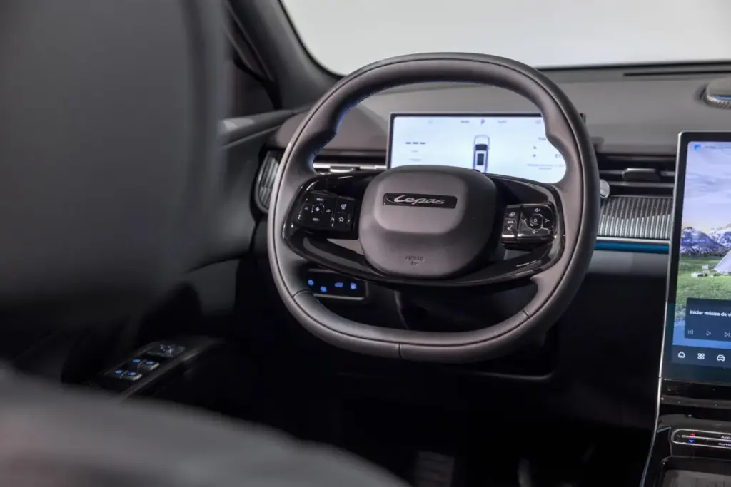 LEPAS L8: el híbrido enchufable que marca el debut de la marca en España 20 Motor16 LEPAS 8 9 Motor16