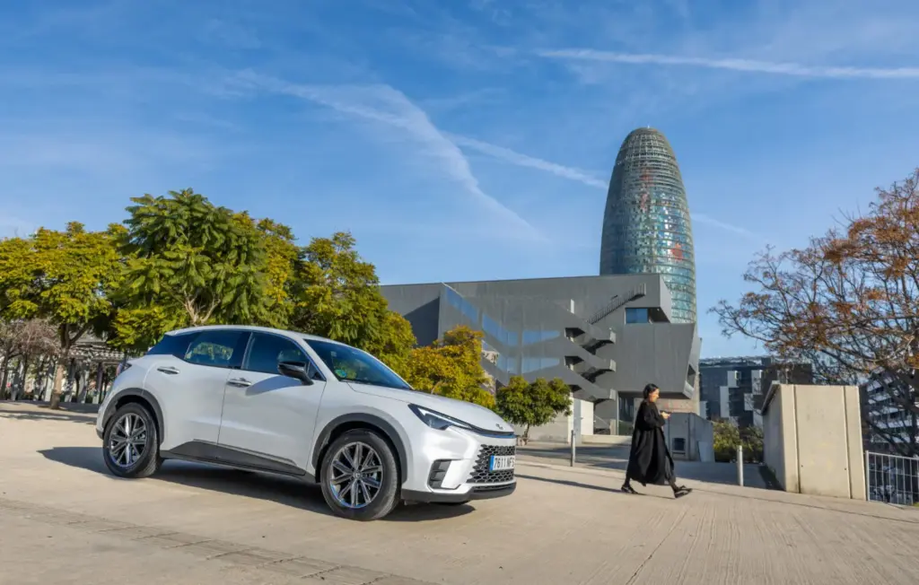 LEXUS LBX ARQUITECTURA BARCELONA 11 Motor16