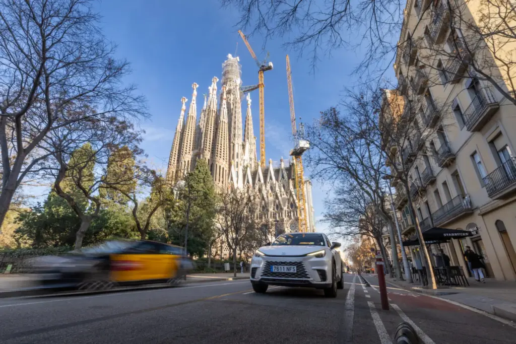 LEXUS LBX ARQUITECTURA BARCELONA 20 Motor16