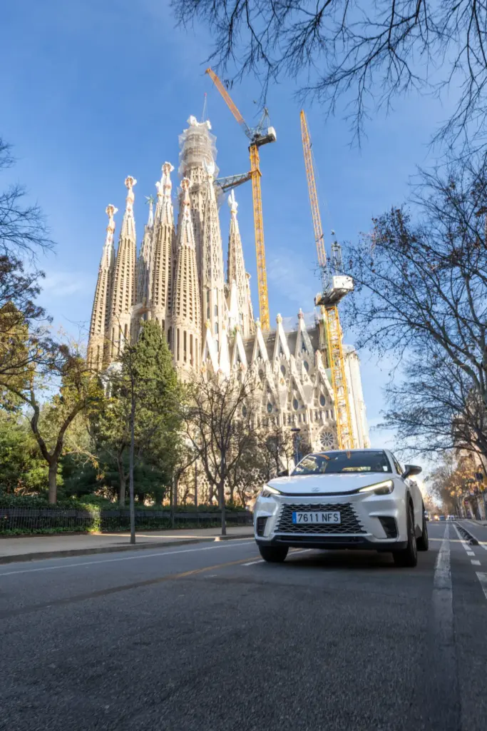 LEXUS LBX ARQUITECTURA BARCELONA 23 Motor16