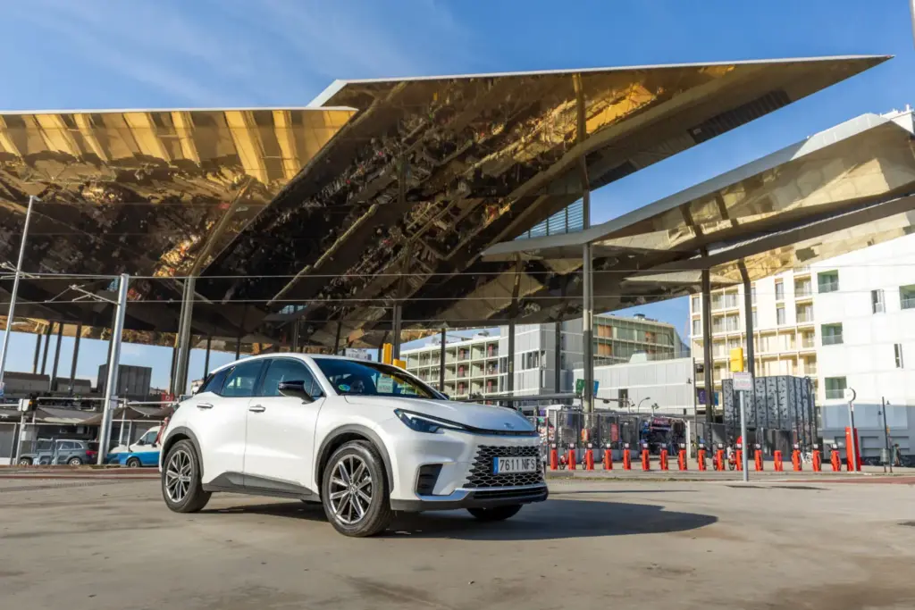 LEXUS LBX ARQUITECTURA BARCELONA 8 Motor16