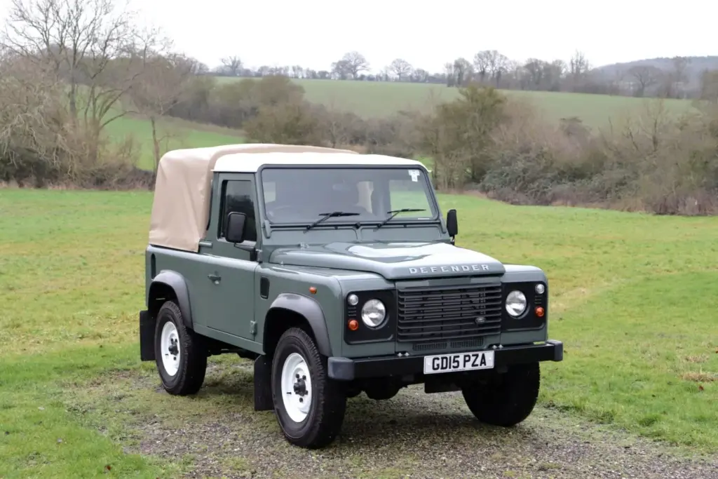 Land Rover Defender 2015 1 Motor16