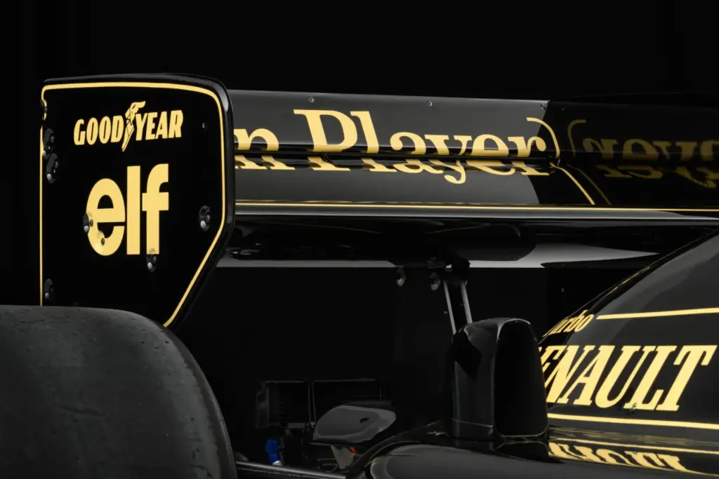 El Lotus 98T de Ayrton Senna busca un nuevo dueño de cartera saneada 15 Motor16 Lotus 98T ayrton senna 1986 formula 1 john player special 22 Motor16