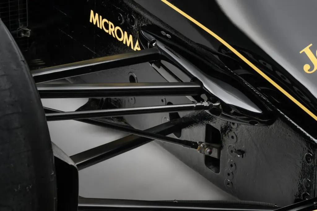 El Lotus 98T de Ayrton Senna busca un nuevo dueño de cartera saneada 7 Motor16 Lotus 98T ayrton senna 1986 formula 1 john player special 31 Motor16