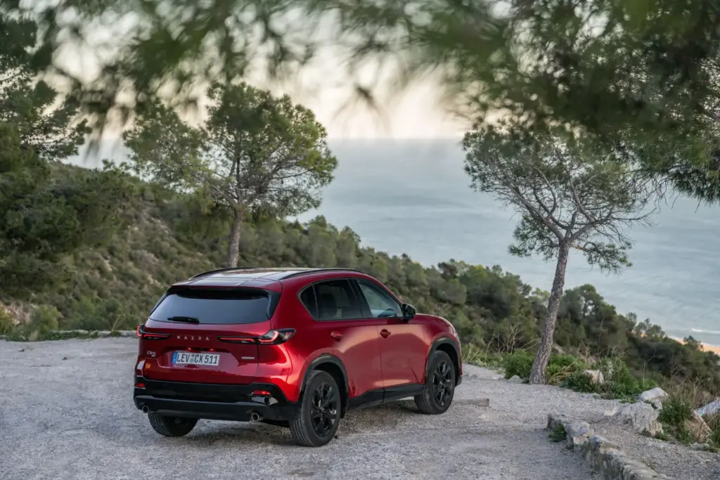 Primera prueba del nuevo Mazda CX-5, eleva el listón, pero se lo juega todo a una carta 21 Motor16 MAZDA CX 5 2026 14 Motor16