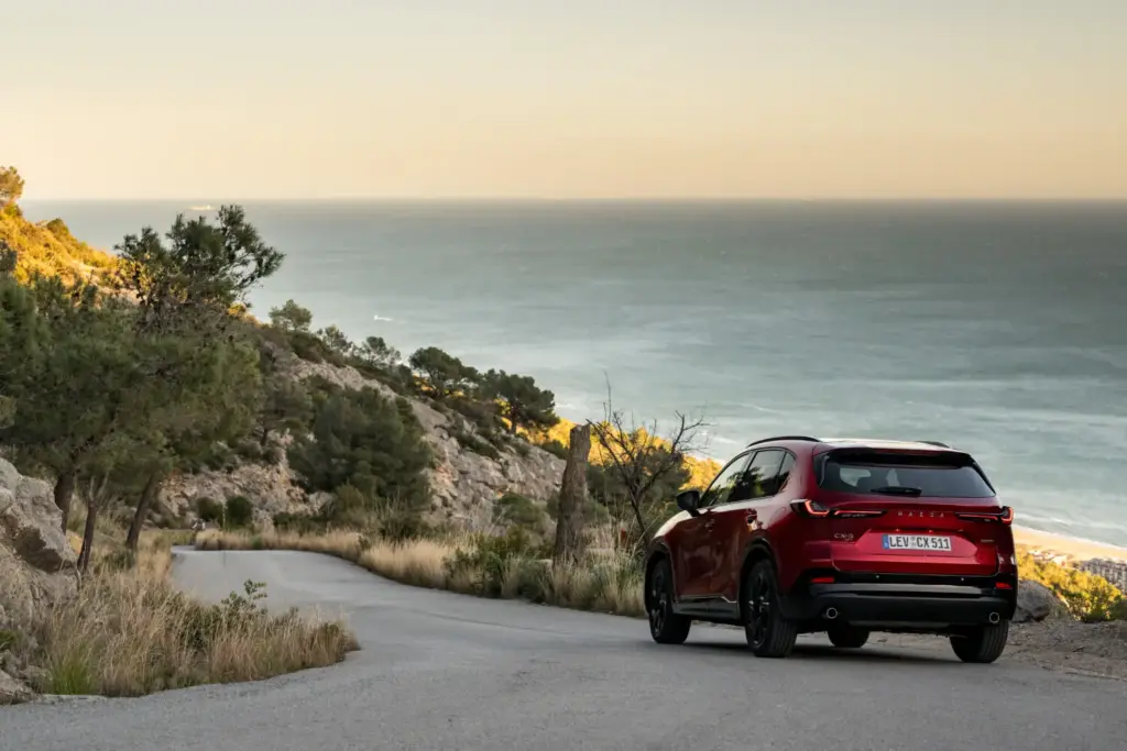 Primera prueba del nuevo Mazda CX-5, eleva el listón, pero se lo juega todo a una carta 3 Motor16 MAZDA CX 5 2026 4 Motor16