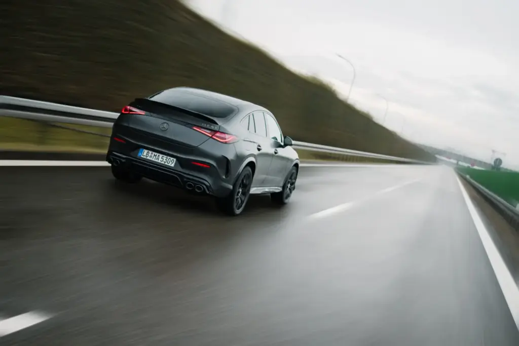 MERCEDES AMG GLC 53 4MATIC 15 Motor16