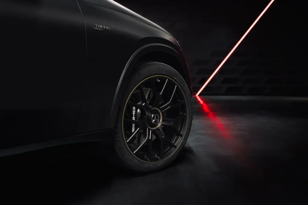 MERCEDES AMG GLC 53 4MATIC 25 Motor16