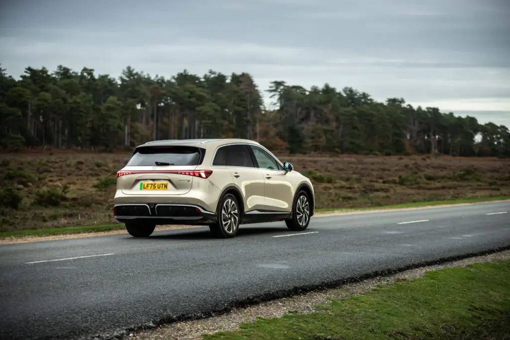 El MG6S EV debuta en España con hasta 361 CV y 530 kilómetros de autonomía 12 Motor16 MGS6 EV 2026 venta espana 20 Motor16