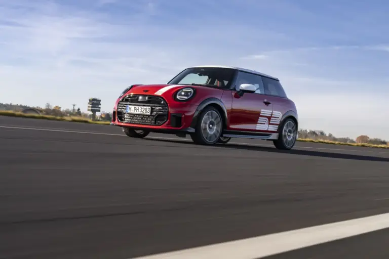 MINI 1965 Victory Edition: regreso al futuro del mítico Montecarlo