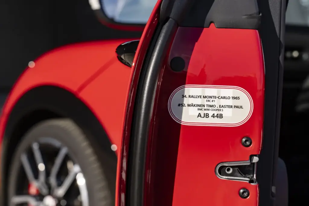 MINI 1965 Victory Edition 30 Motor16