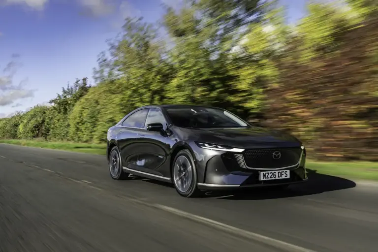 El Mazda6e ve reducida su gama… para bien