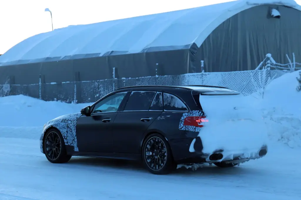 Mercedes AMG C 53 4Matic 11 Motor16