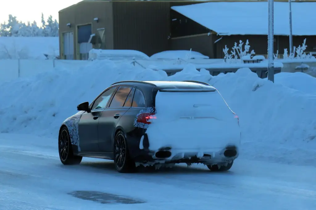 Mercedes AMG C 53 4Matic 15 Motor16