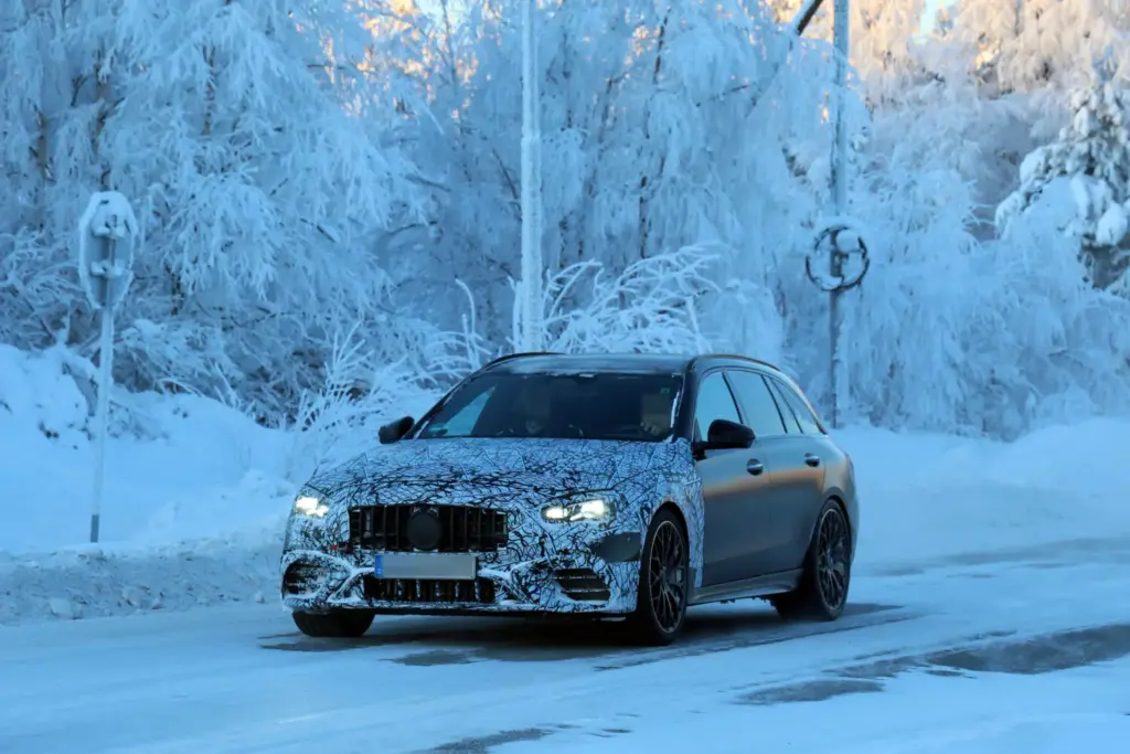 Mercedes AMG C 53 4Matic 2 Motor16