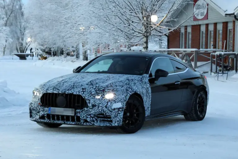 Fotos espía del Mercedes-AMG CLE 63 en la nieve