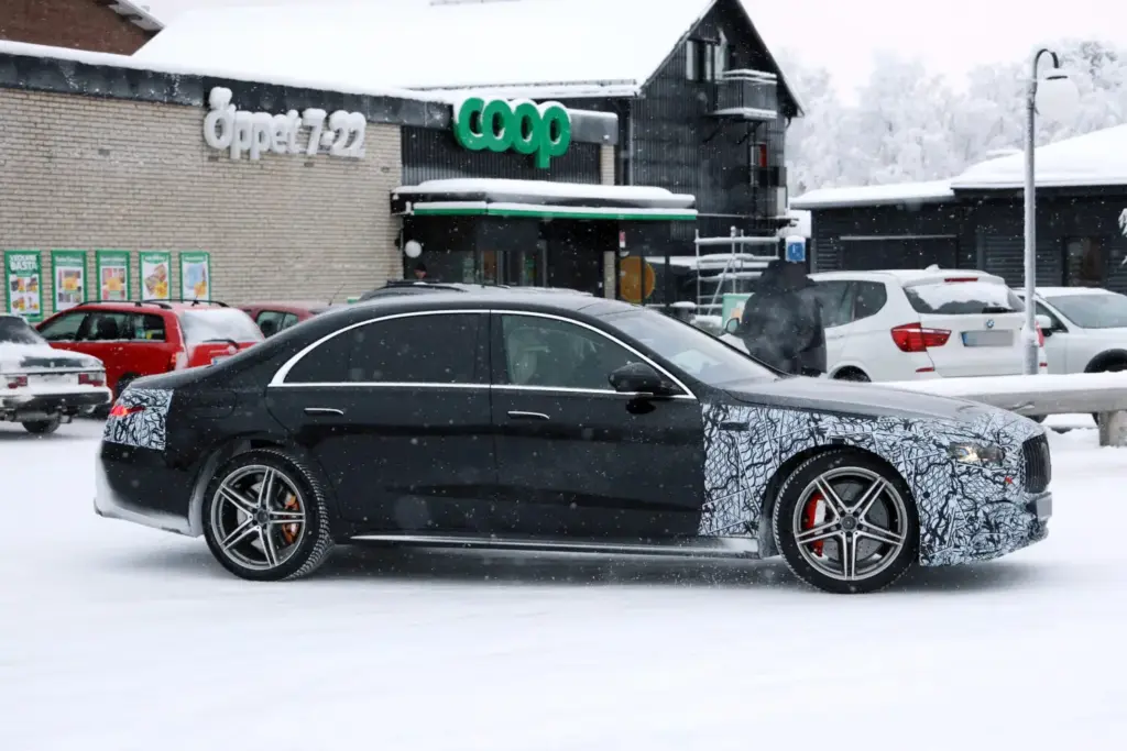 Mercedes AMG S 63 2027 9 Motor16