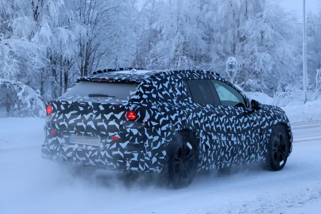 Mercedes AMG SUV EV 18 Motor16