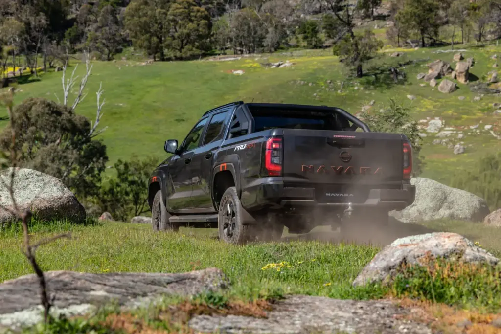 Nissan Navara 2026 d27 23 Motor16