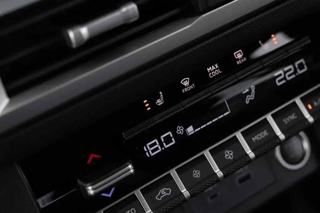 Nissan Navara 2026 d27 37 Motor16