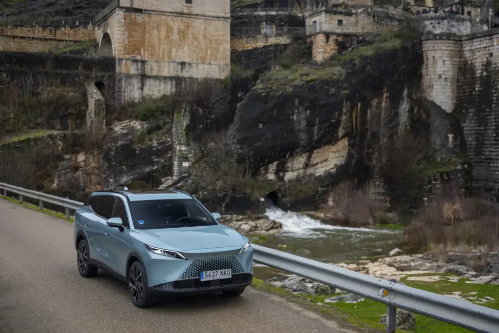 OMODA 7 SHS exterior 12 Motor16