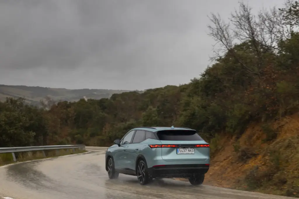 OMODA 7 SHS exterior 8 Motor16