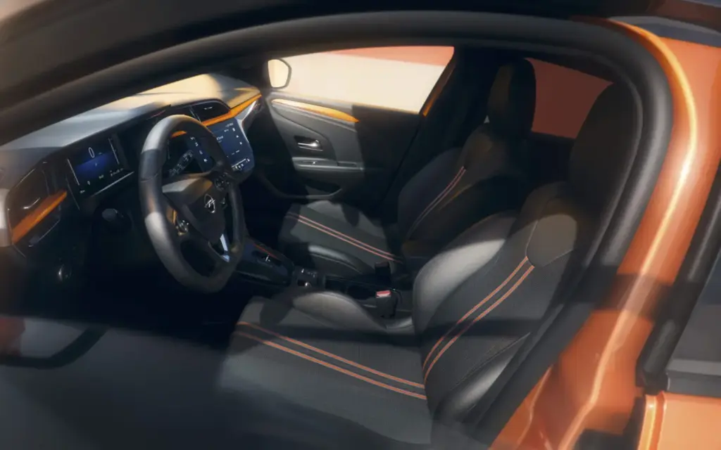 'Yes', la nueva versión del Opel Corsa, más colorida y juvenil, ya está a la venta 6 Motor16 OPEL CORSA YES 3 Motor16