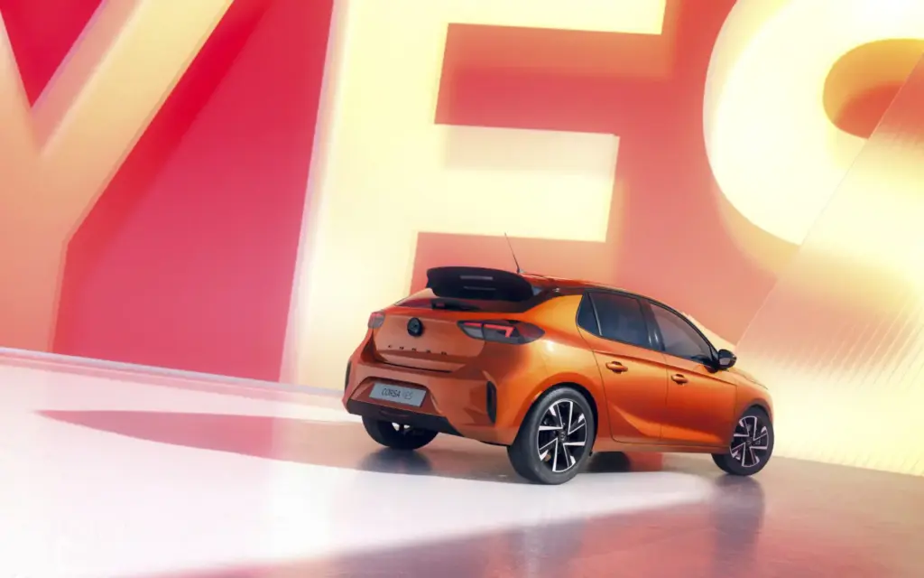 'Yes', la nueva versión del Opel Corsa, más colorida y juvenil, ya está a la venta 1 Motor16 OPEL CORSA YES 8 Motor16