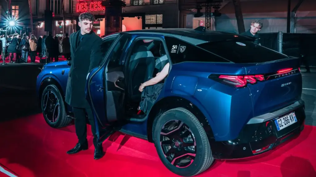 PEUGEOT CINE 50 PREMIOS CESAR Motor16