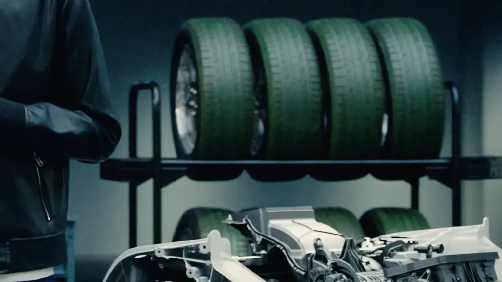 PLATAFORMA UEV FORD 9 Motor16