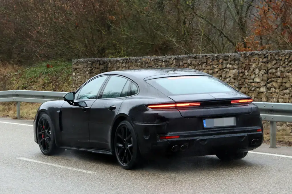 Porsche Panamera 2026 restyling 11 Motor16