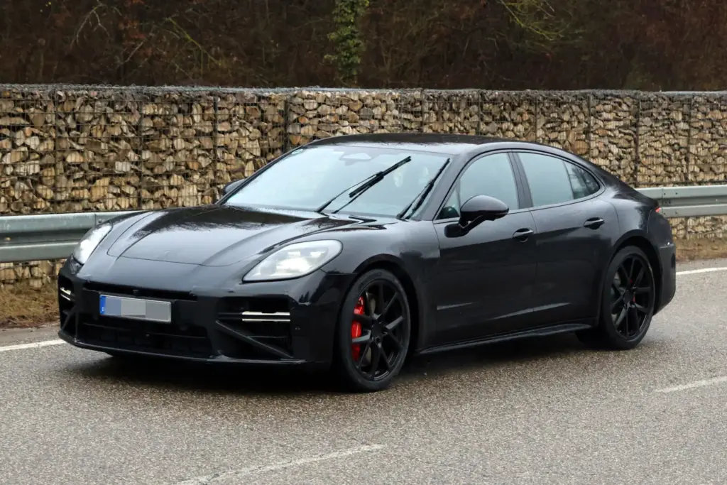 Porsche Panamera 2026 restyling 2 Motor16