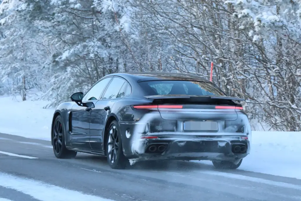 Porsche Panamera 2026 restyling 21 Motor16