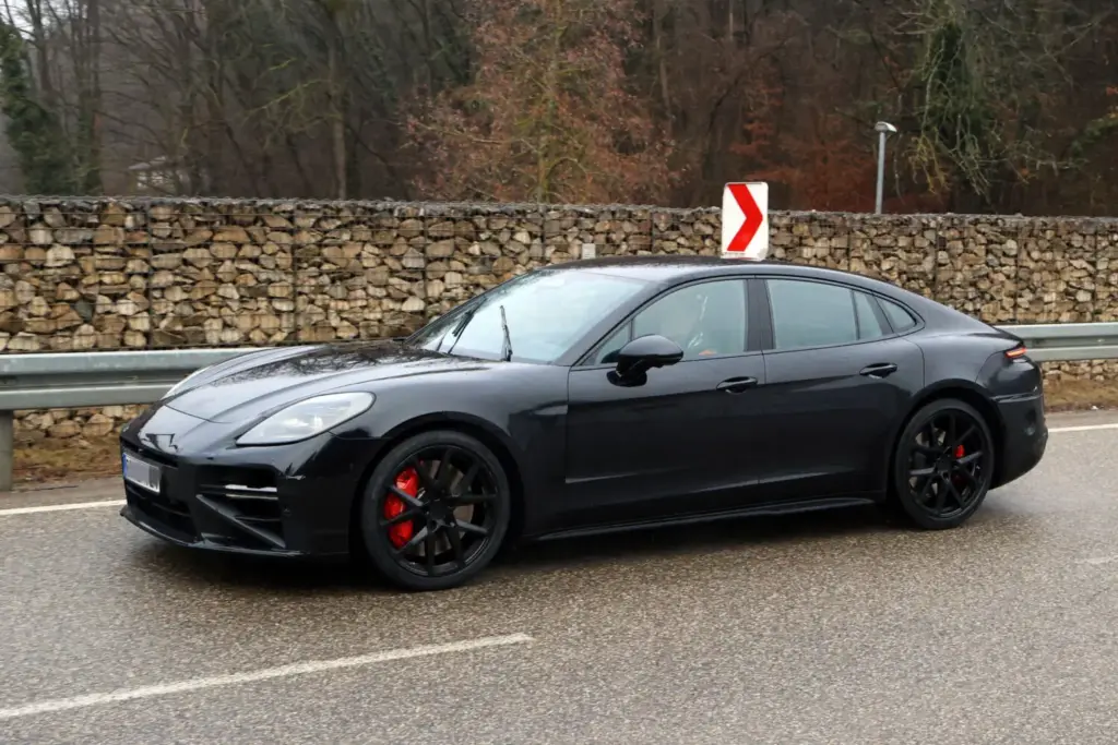 Porsche Panamera 2026 restyling 4 Motor16